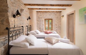2 habitaciones, wifi gratis y ropa de cama 