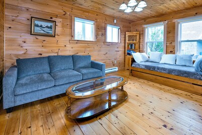 Cozy Seaside 1 Bedroom Cottage