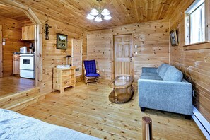 Smart TV - Cozy Seaside 1 Bedroom Cottage (Larrys River)