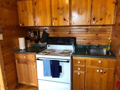 Cozy Seaside 1 Bedroom Cottage