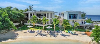 10BR Luxury Villa, Fully Staffed and w/ Chef-STSHA