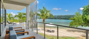 10BR Luxury Villa, Fully Staffed and w/ Chef-STSHA