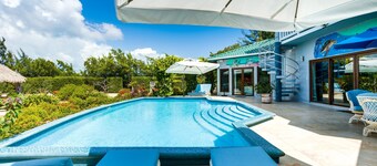 Stunning 3BR Lagoon Home with Sunset Rooftop Deck