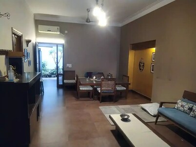 Bliss - A cheerful room and workplace
