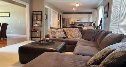 Safe & Spacious 3BR/3BA family and pet friendly home near TBK sports complex