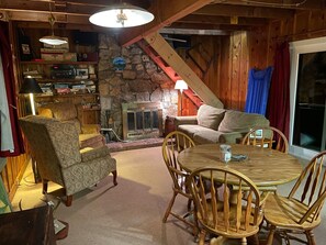 Living area - Loch Leven Trailhead Cabin (Emigrant Gap)