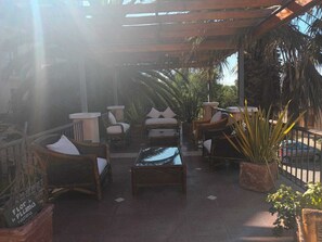 Televisión LCD 32 pulgadas con canales de televisión vía satélite