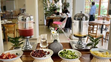 Petit déjeuner continental compris tous les jours