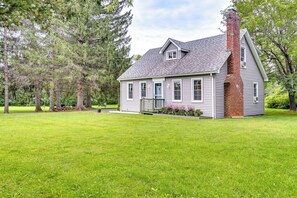 Exterior - Charming East Durham Home - 2 Mi to Water Park (East Durham)