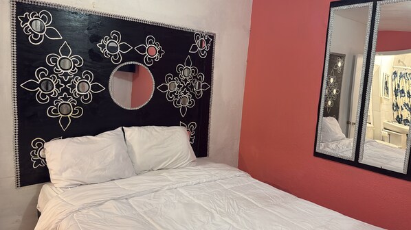 1 bedroom, WiFi, bed sheets