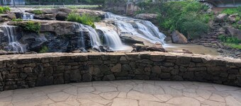 Grand Greenville Estate ~ walk to Furman & Swamp Rabbit Trail!