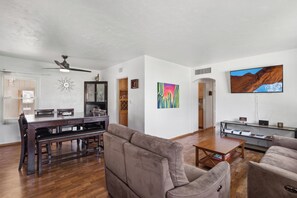 Classic Apartment | Living area