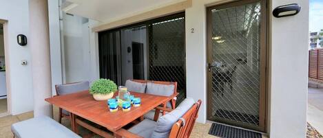Outdoor dining