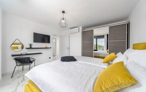 4 habitaciones, cuna de viaje, wifi gratis y ropa de cama
