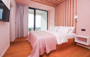 4 quartos, berço de viagem, Wi-Fi de cortesia, roupa de cama
