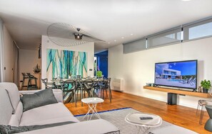 TV, table tennis - Amazing home in Primosten (Primosten)