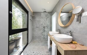Shower, hair dryer - Stunning home in Zadar with sauna (Zadar)