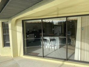 Outdoor dining -  Florida Vacation Home or Private Room Rental with Fully Heated Pool (Port Charlotte)