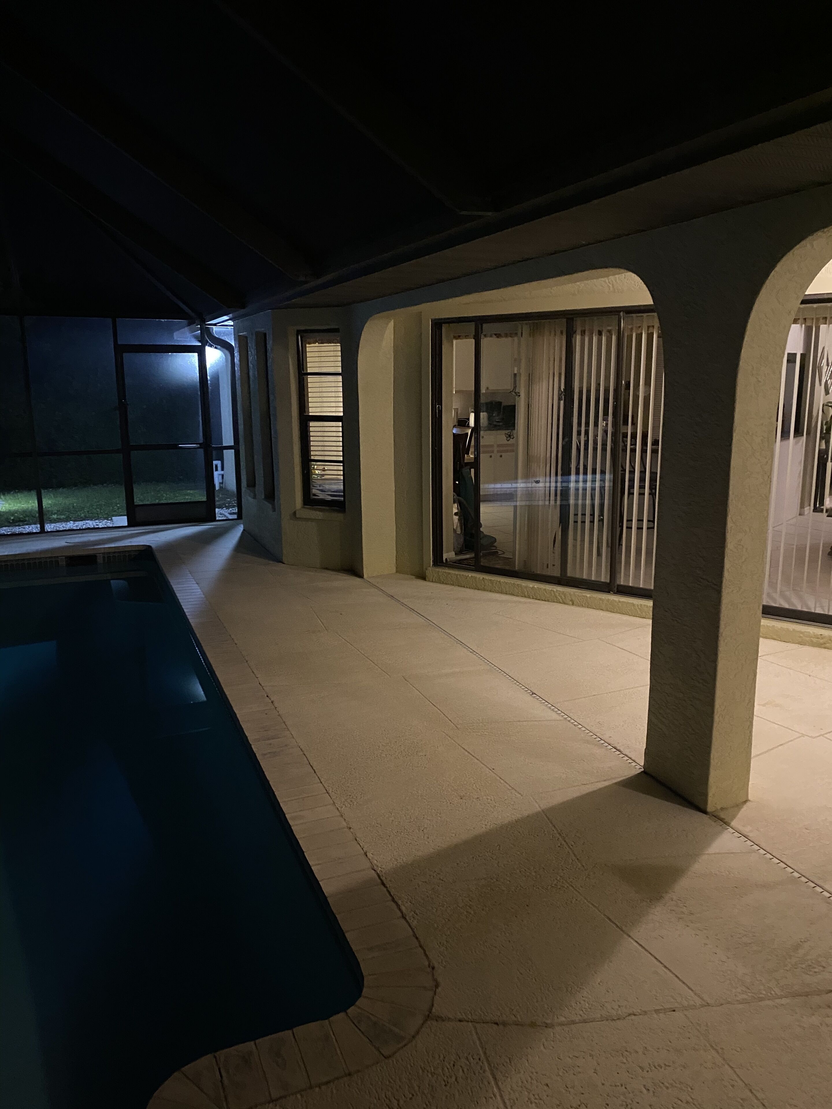 Alberca al aire libre y alberca climatizada