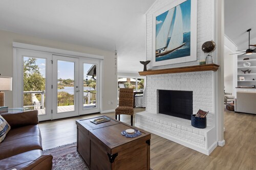 Ocean Springs Waterfront Home with Amazing Views!