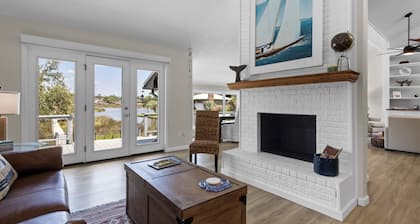 Ocean Springs Waterfront Home with Amazing Views!