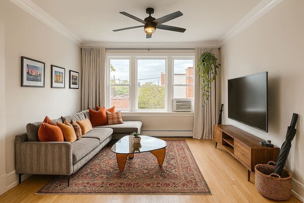 Unclassified image, 1 of 23, button