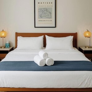 2 Schlafzimmer, Schreibtisch, Bügeleisen/Bügelbrett, Reisekinderbett