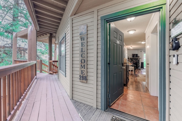 Condo (1 Bedroom) | Property amenity