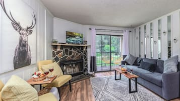 Condo (1 Bedroom) | Front of property