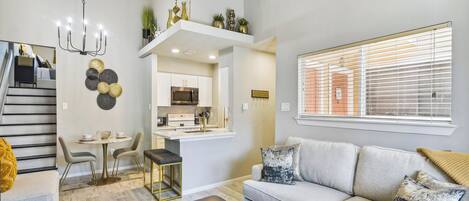 Condo (1 Bedroom) | Property amenity
