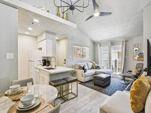 Bougie Beach Bungalow by Ryson Vacation Rentals