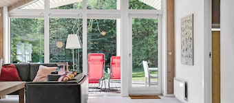 Summer house in beautiful nature in Brunshuse