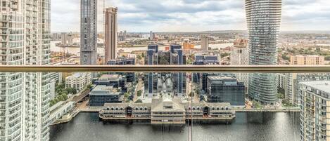 One Bedroom Apartment | Ban công