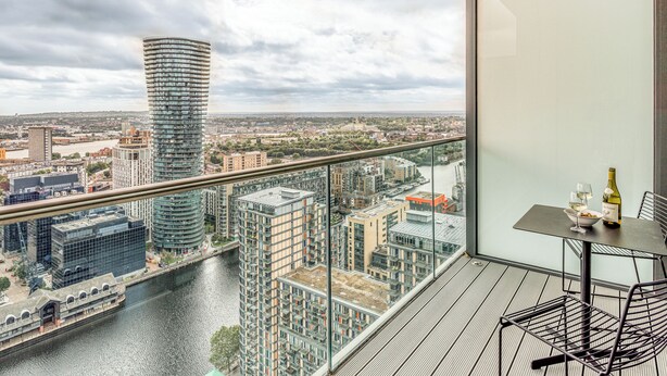 One Bedroom Apartment | Balkong