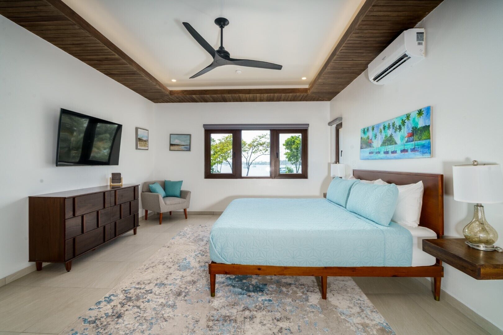 5 bedrooms, in-room safe, iron/ironing board, free WiFi