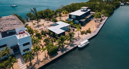 Oceanfront 5 Bedroom Private Island Villa w/ Pool