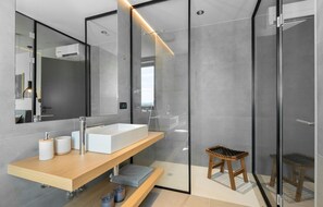 Badewanne, Haartrockner