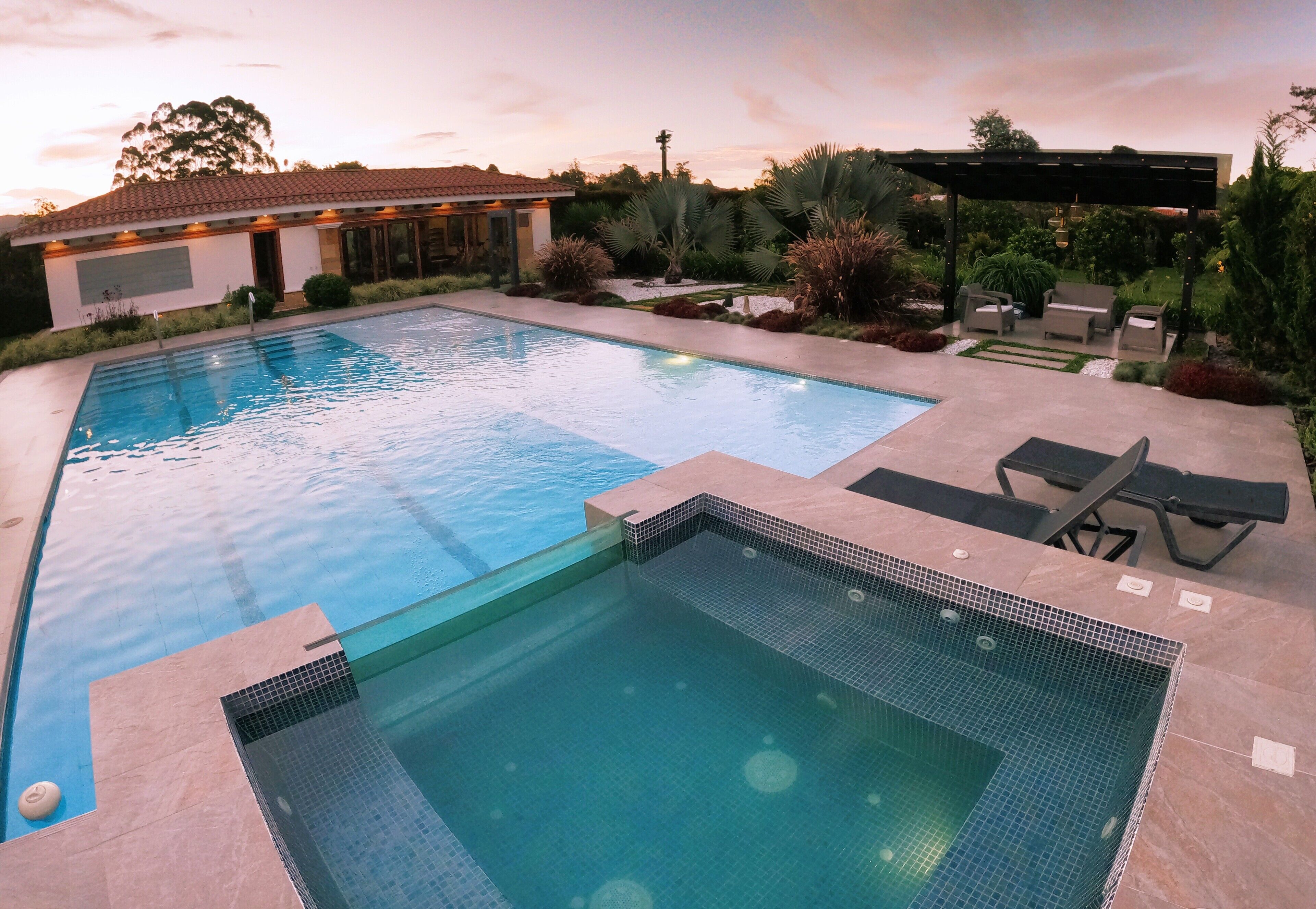 15 개의 야외 수영장