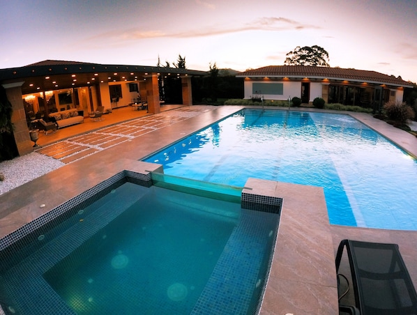 15 outdoor pools