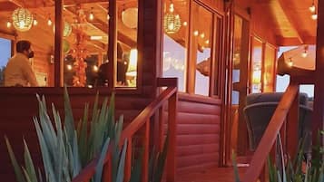 Breakfast and dinner served, pool views