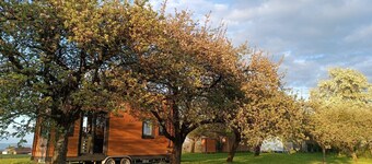 Guest House "Mobile Tinyhouse 2 By Wolfsberger" with Mountain View, Shared Garden & Wi-Fi