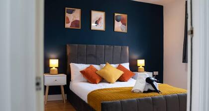 Stunning 6-Bed House in Milton Keynes