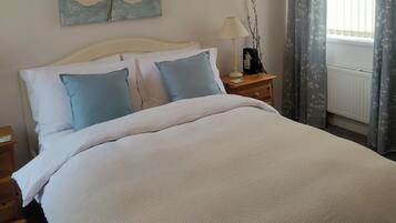 2 slaapkamers, een strijkplank/strijkijzer, wifi, beddengoed