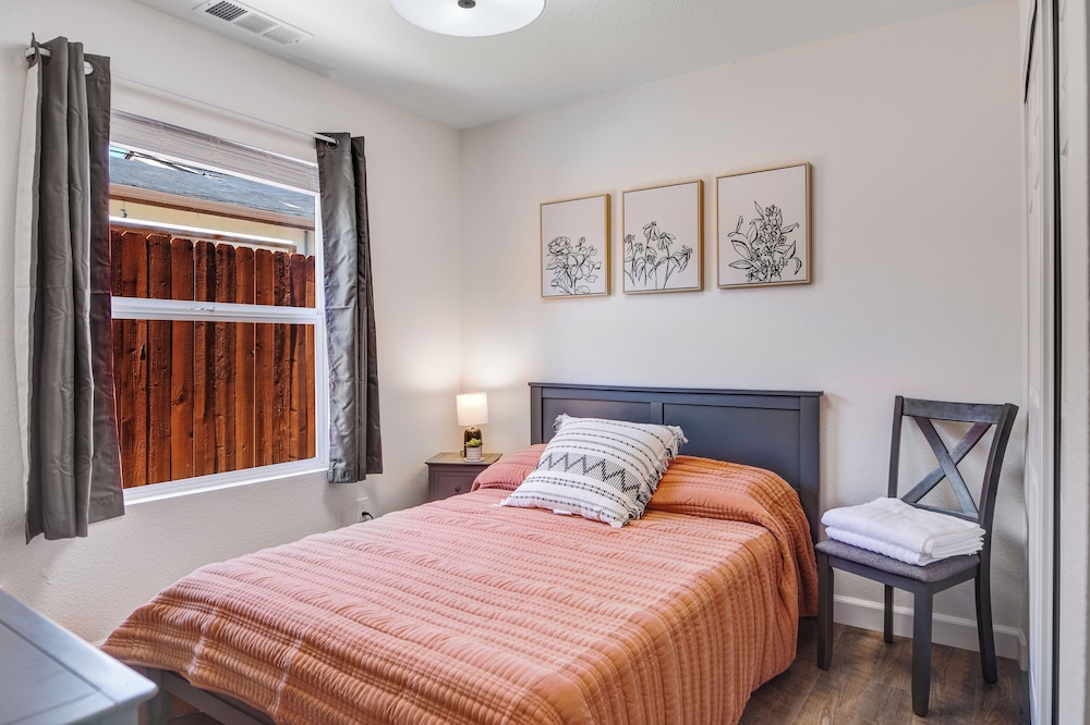 Freshly Remodeled Four Bedroom Home in Wine CountryPet Friendly