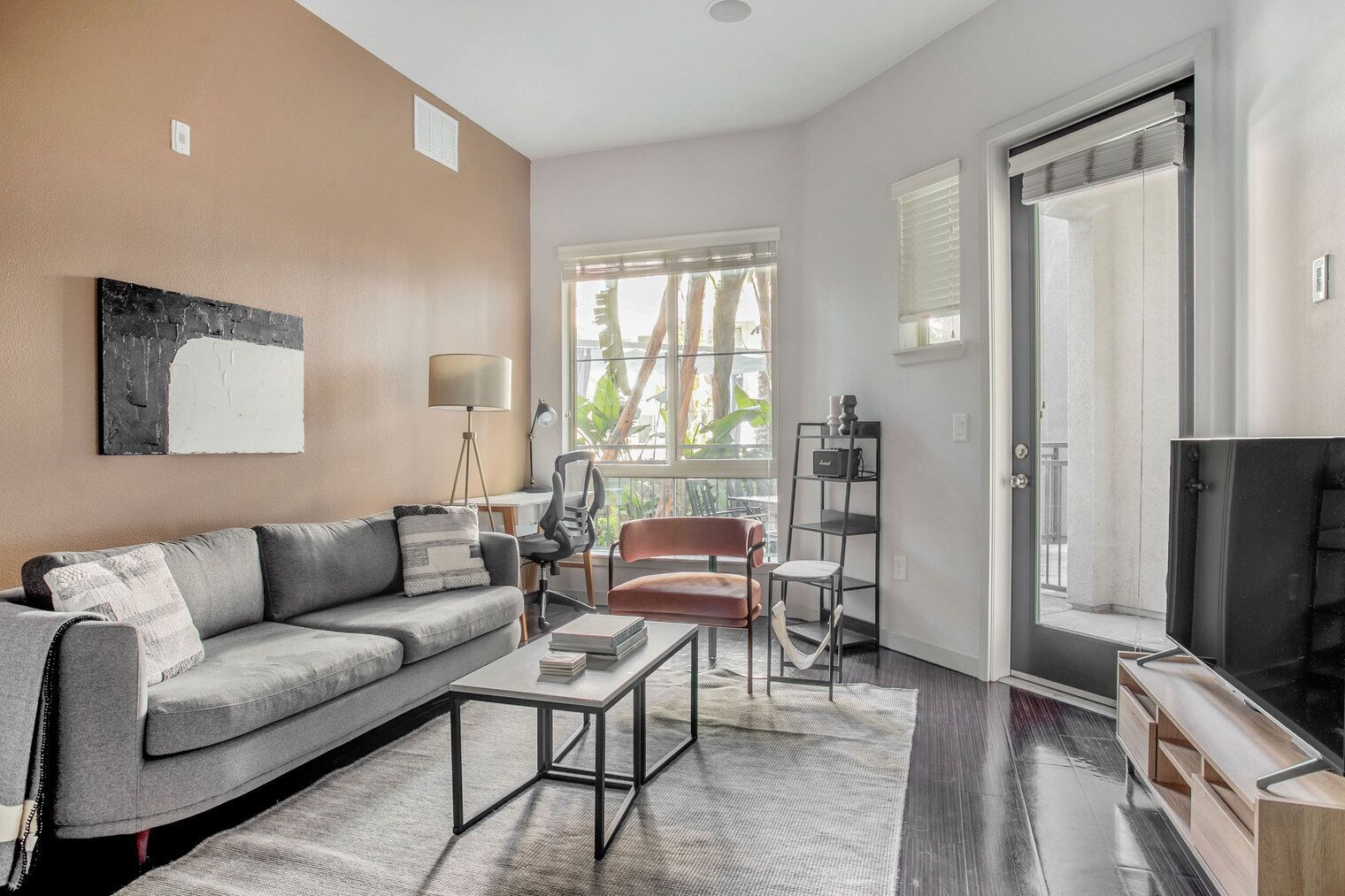 Airy Playa Vista 2BR w/ Pool & Pet Washing, nr Groceries, by Blueground