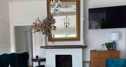 Hazel House is ideally located in a quiet neighbourhood with open fire place