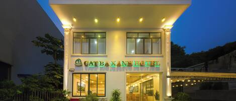 Fachada de la propiedad