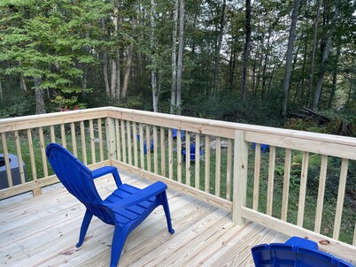 Secluded mountain home on over 10 wooded acres, modern, WiFi and pet friendly!