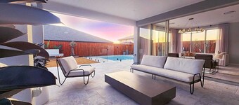 Designer Hampton style house with + Pool 8 guests