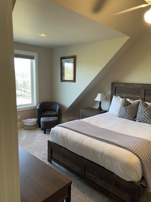 3 bedrooms, iron/ironing board, travel cot, free WiFi